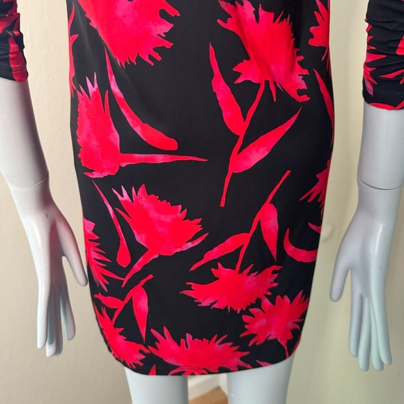 ARTIGLI Bold Floral Print Mini Dress Silky Polyester Made In Italy Size 40 (4) - Picture 10 of 16